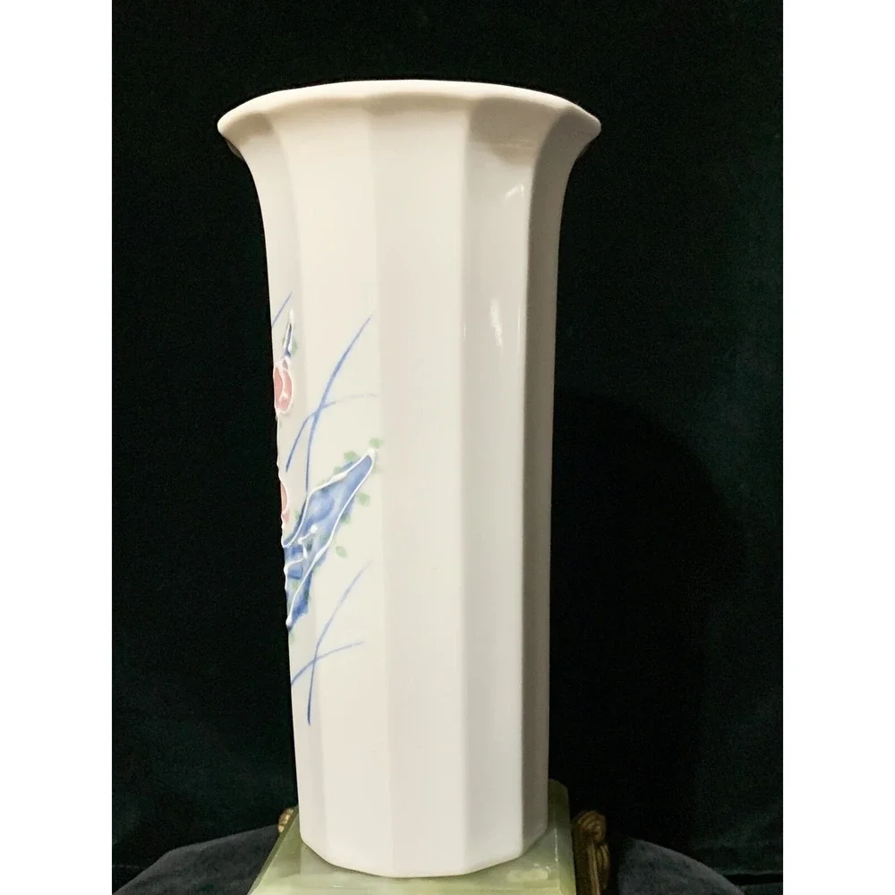 Raised Relief Floral 8